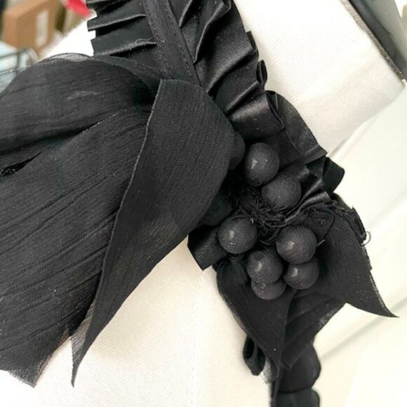 Bisou Bisou Ivory Black Ruffle Halter Top with Smocked Back Size Large - Picture 4 of 6